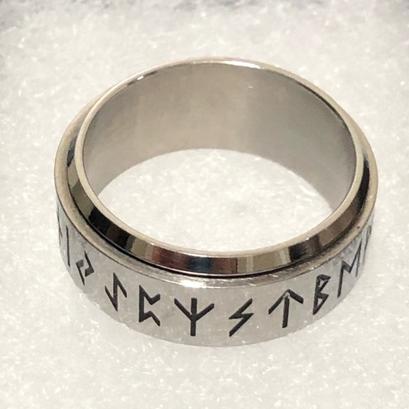 RUNE RING - Picture 2 of 4